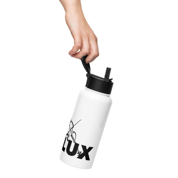 Stainless steel water bottle with a straw lid - Image 3